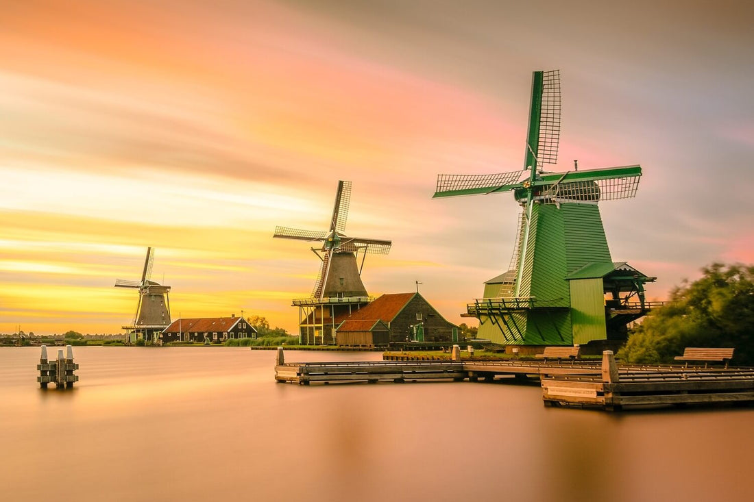 Die Top 10 Sehenswürdigkeiten in den Niederlanden: Von Windmühlen bis Tulpenfelder